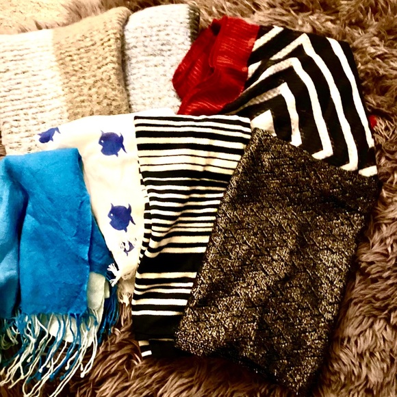 LIKE NEW Scarf Bundle ! - Picture 2 of 7